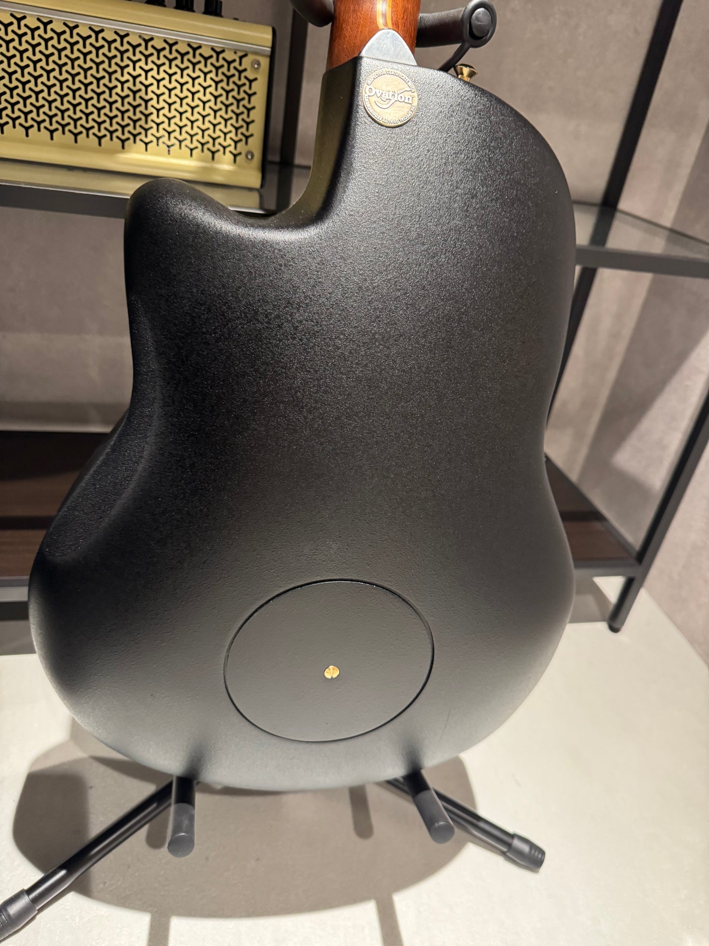 エレアコ　アコースティックギター　Ovation CE2000-NFM ovation 電装系良好　弦高調整済み　世界に75本しかないうちの選定品