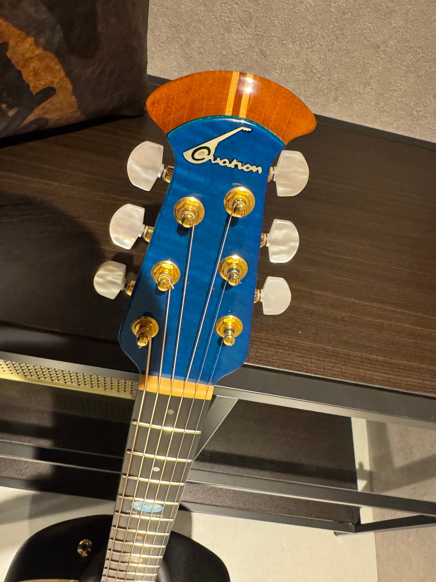 エレアコ　アコースティックギター　Ovation CE2000-NFM ovation 電装系良好　弦高調整済み　世界に75本しかないうちの選定品