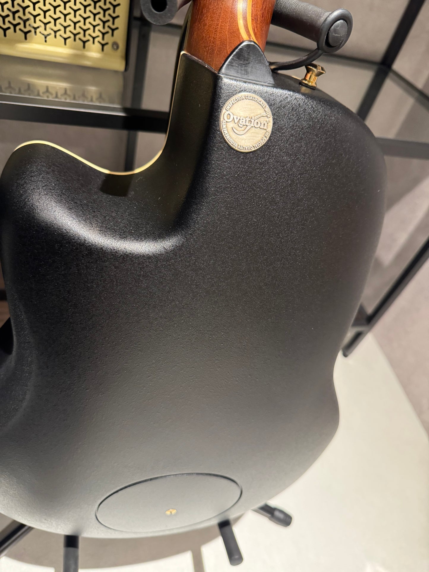エレアコ　アコースティックギター　Ovation CE2000-NFM ovation 電装系良好　弦高調整済み　世界に75本しかないうちの選定品