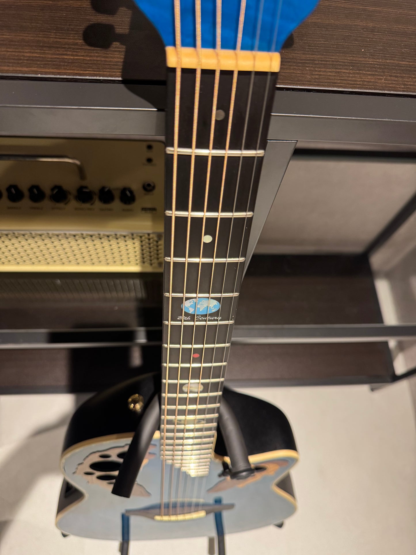エレアコ　アコースティックギター　Ovation CE2000-NFM ovation 電装系良好　弦高調整済み　世界に75本しかないうちの選定品