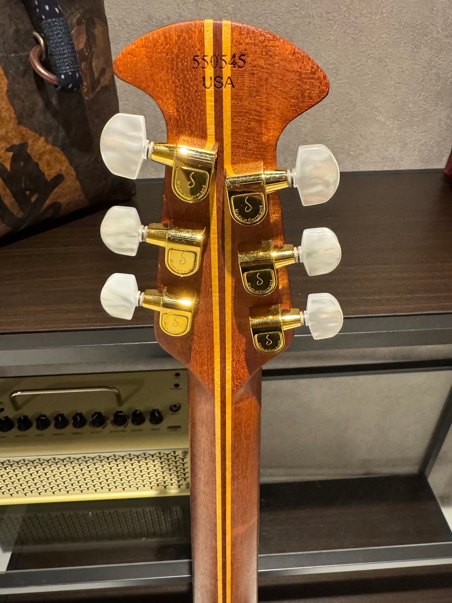 エレアコ　アコースティックギター　Ovation CE2000-NFM ovation 電装系良好　弦高調整済み　世界に75本しかないうちの選定品